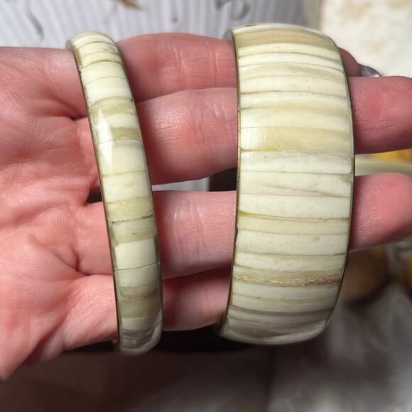 Vintage Boho Bohemian White Bone ? and Brass Bangle Bracelet Set - Picture 6 of 7